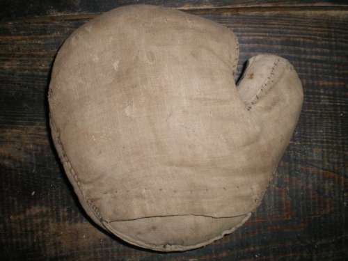Folk Art Catchers Mitt Back